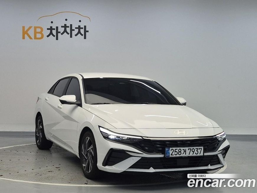 Hyundai AVANTE 2025