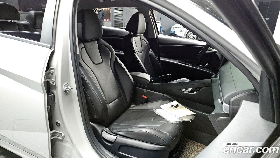 Hyundai AVANTE 2023