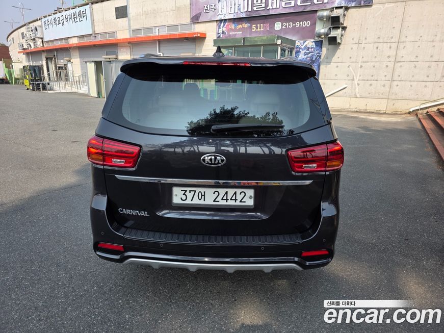 Kia Canival 2019