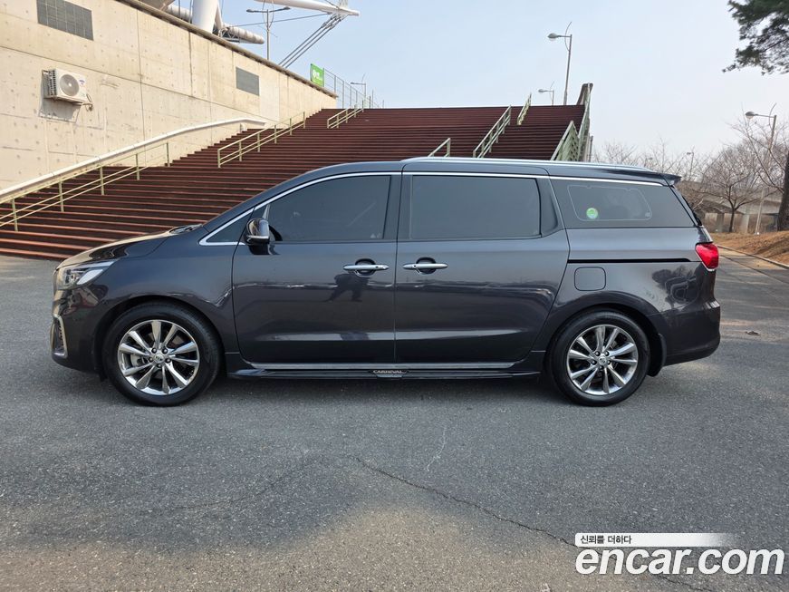 Kia Canival 2019