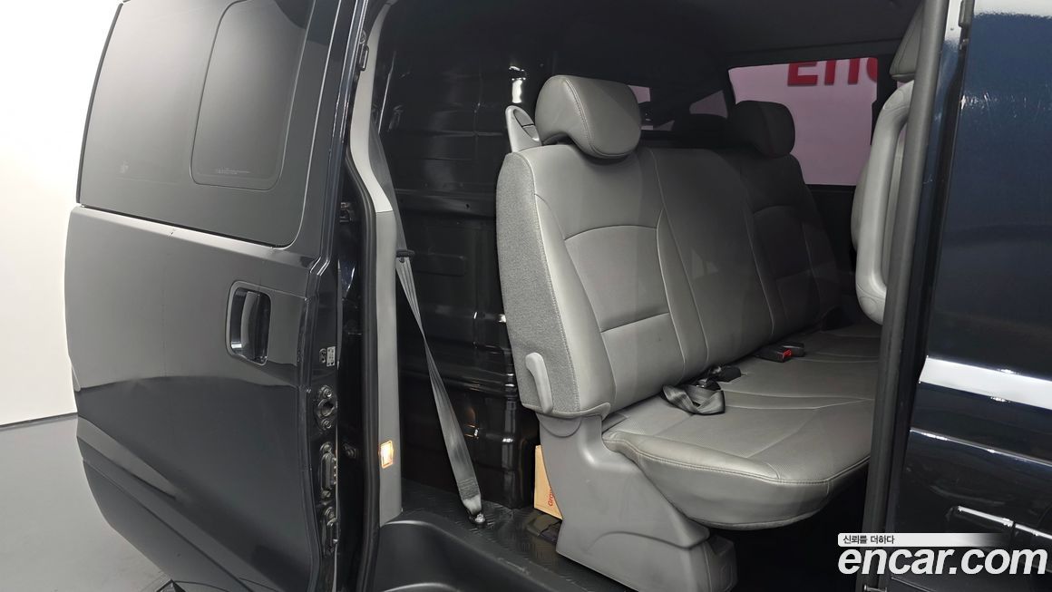 Hyundai Starex 2021