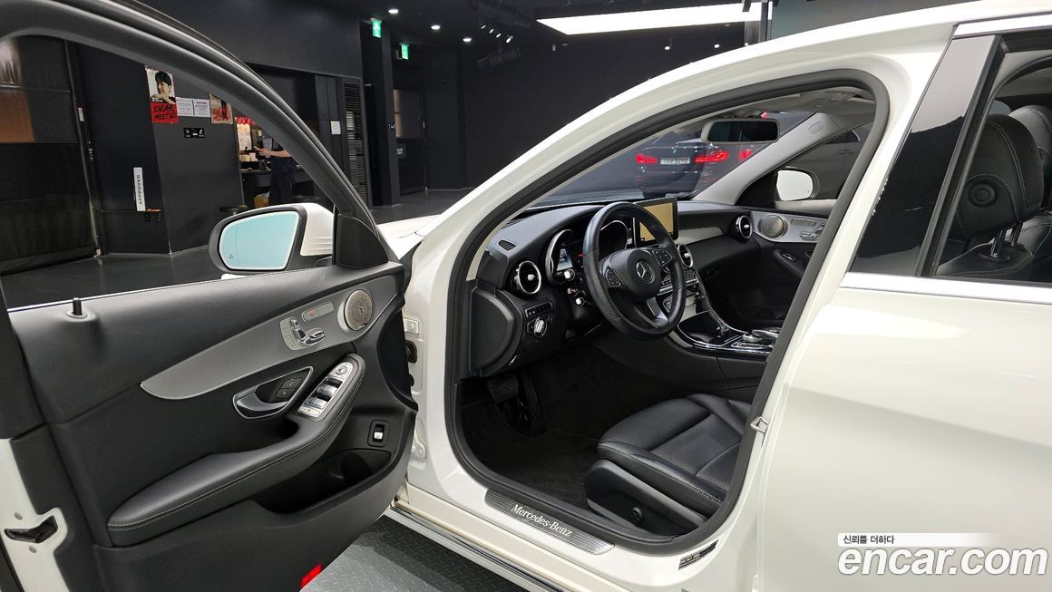Mercedes-Benz C-Class 2017
