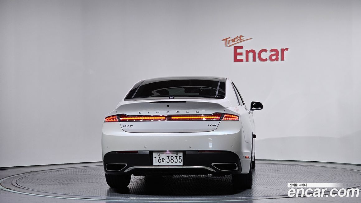 Lincoln MKZ 2019