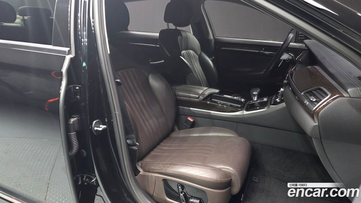 Genesis EQ900 2016