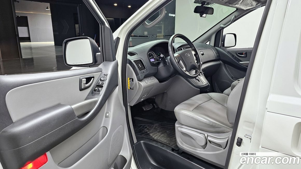 Hyundai Starex 2021