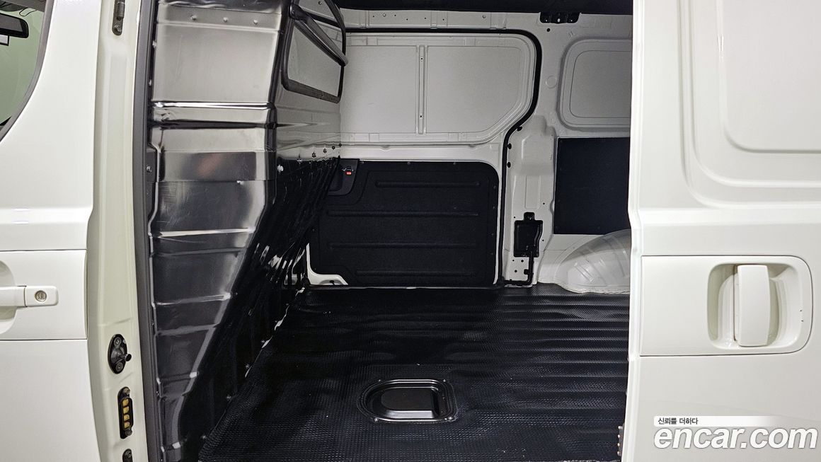 Hyundai Starex 2021