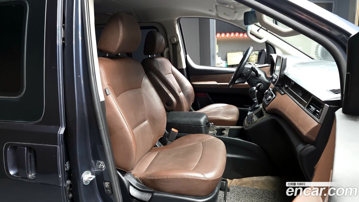 Hyundai Starex 2019