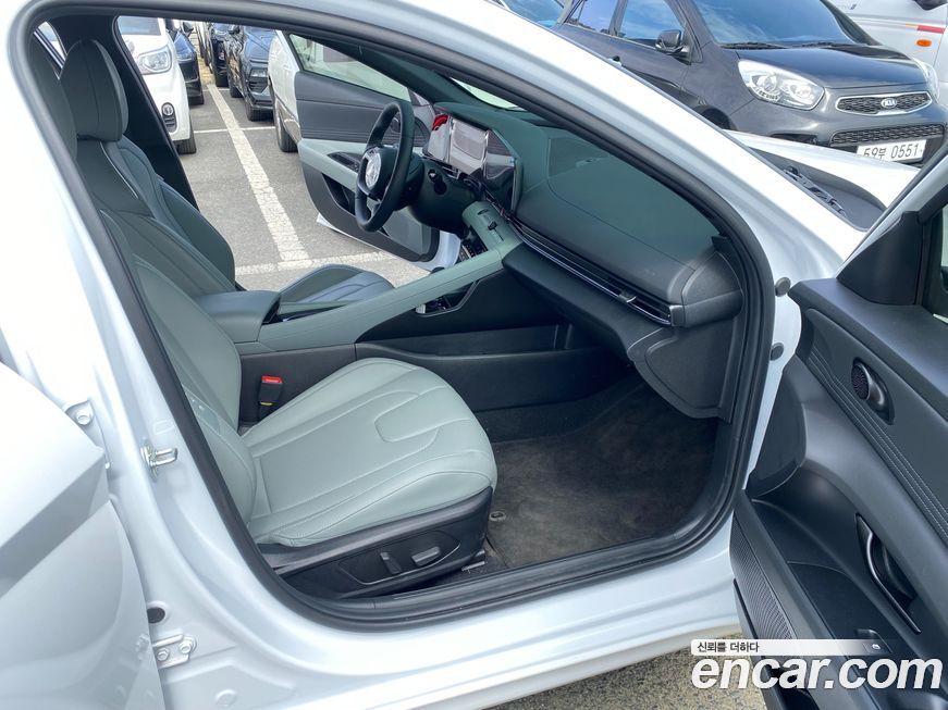 Hyundai AVANTE 2024