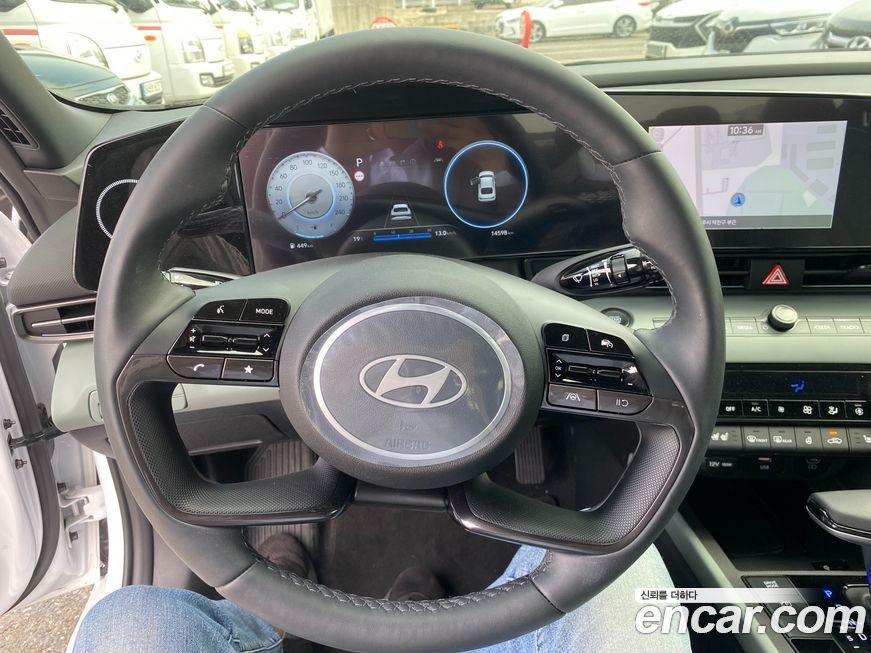 Hyundai AVANTE 2024