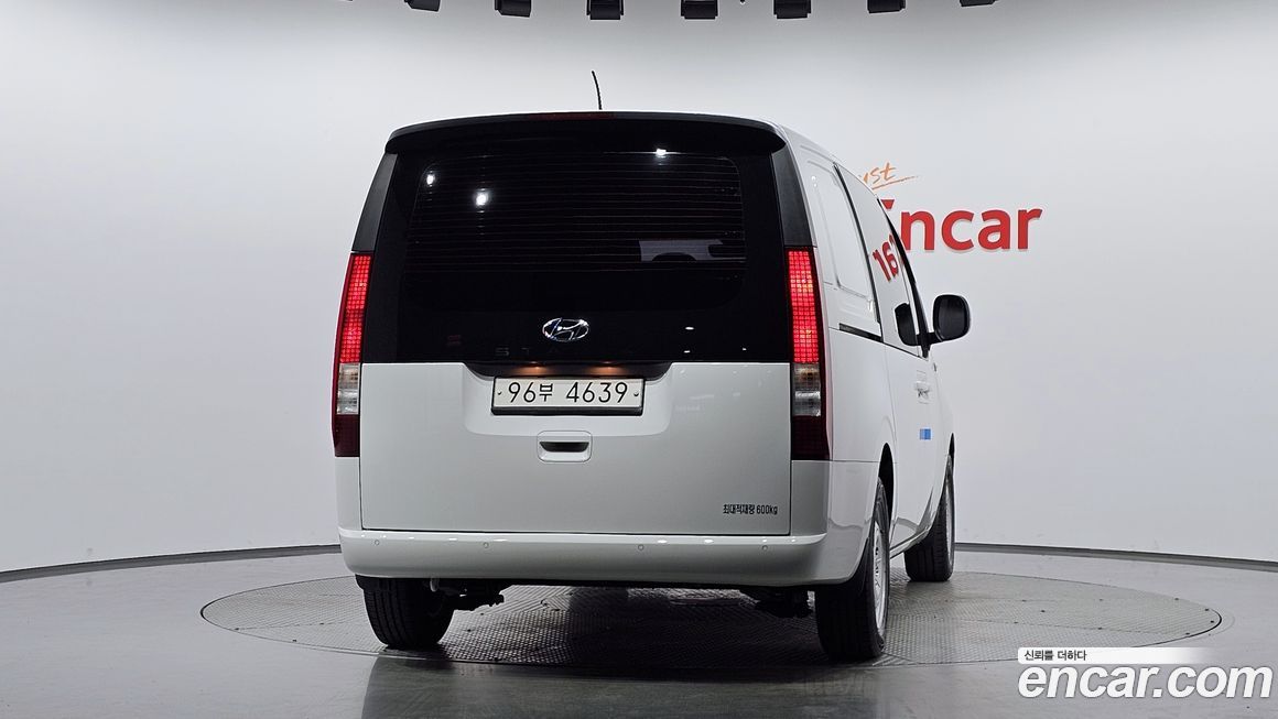 Hyundai Staria 2022