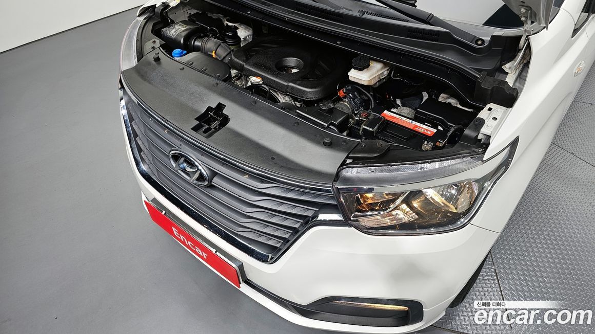 Hyundai Starex 2021
