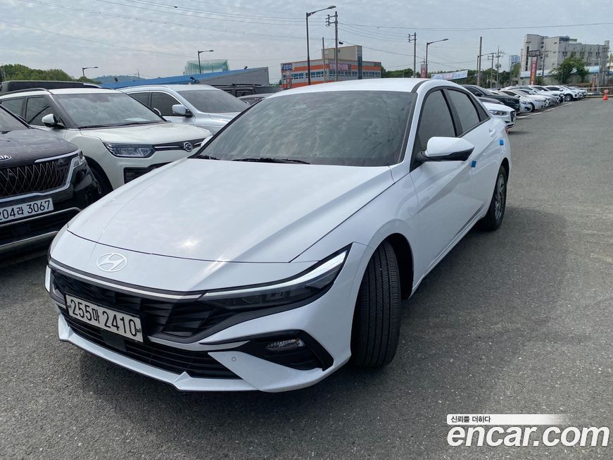 Hyundai AVANTE 2024