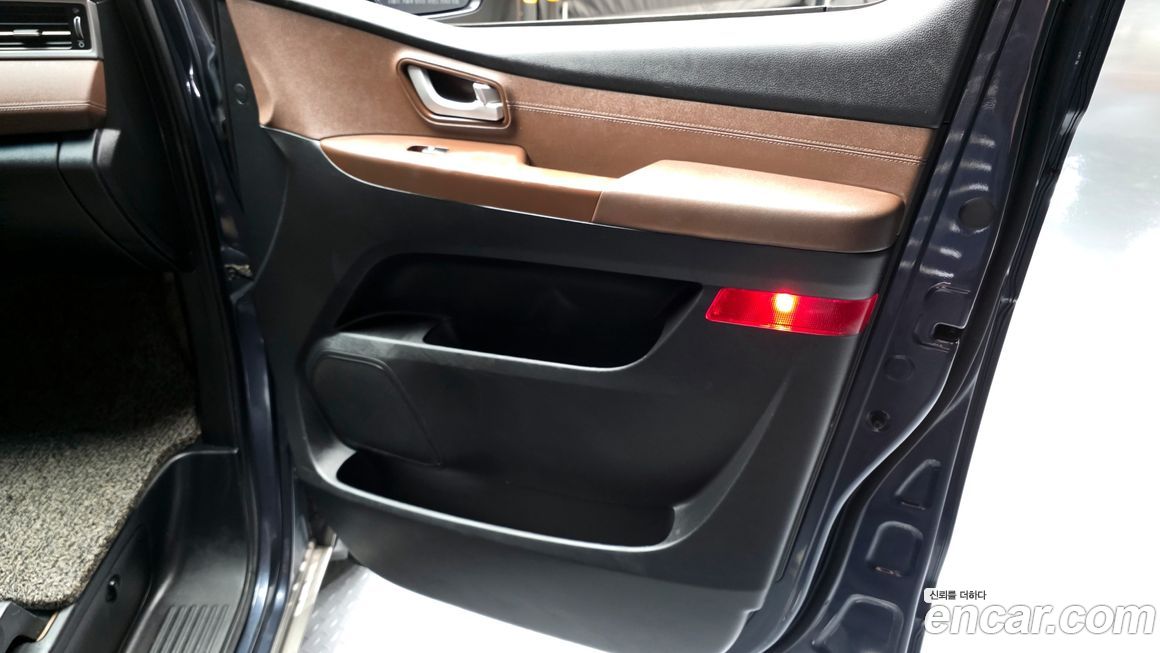 Hyundai Starex 2019