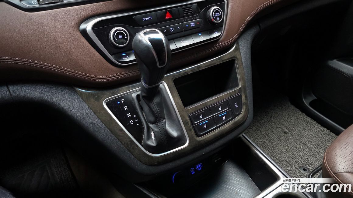 Hyundai Starex 2019