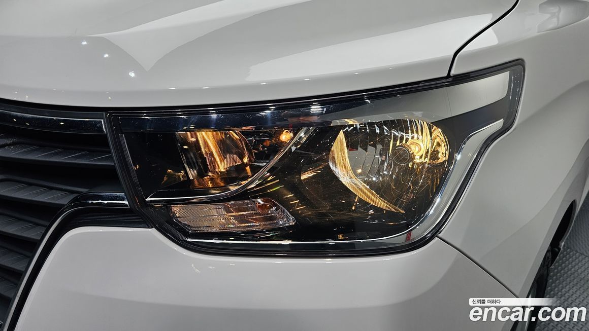 Hyundai Starex 2021