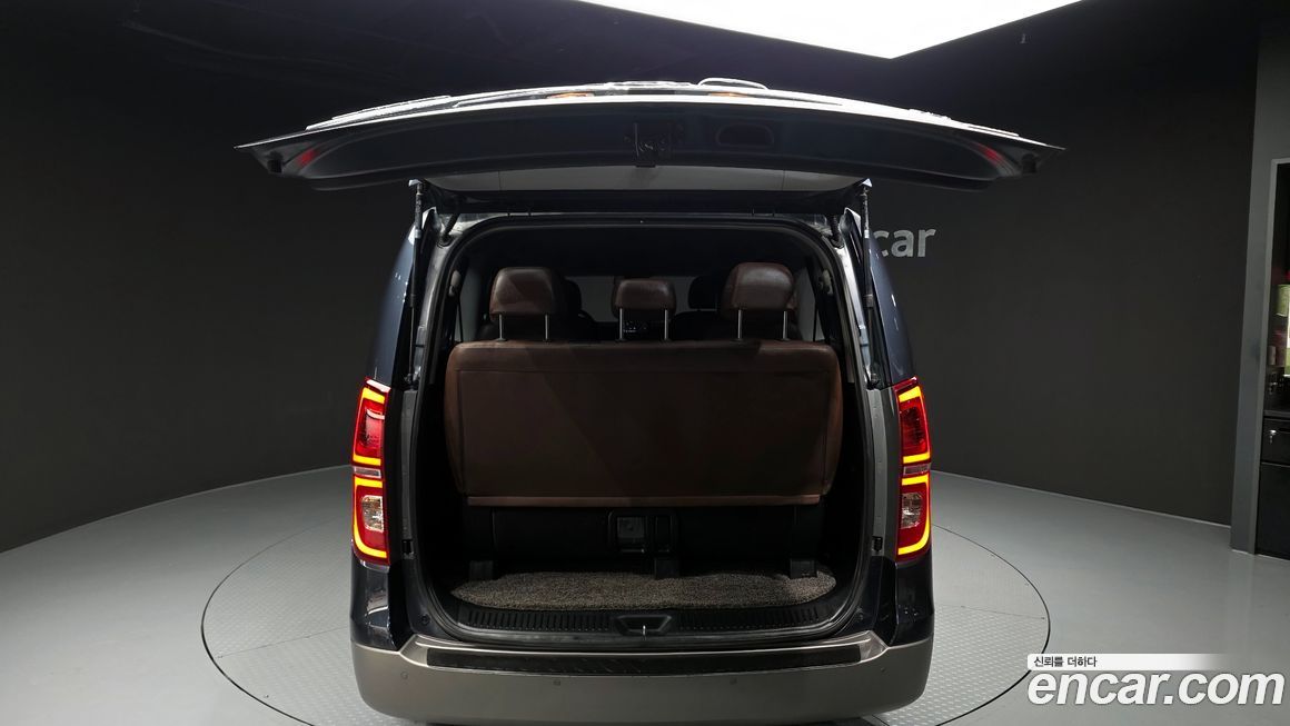 Hyundai Starex 2019