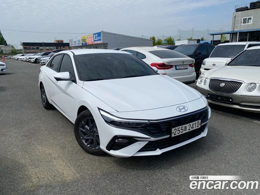 Hyundai AVANTE 2024