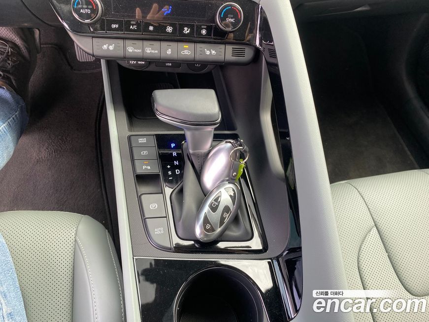 Hyundai AVANTE 2024