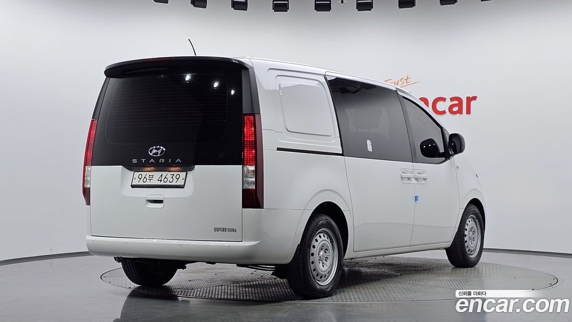 Hyundai Staria 2022