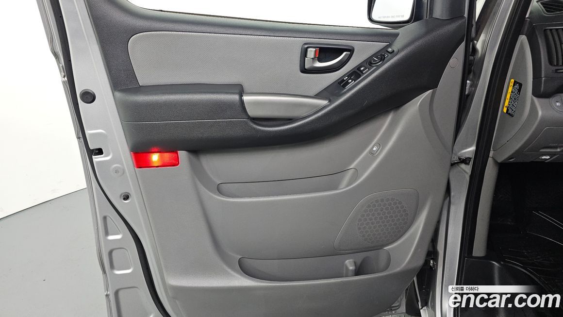 Hyundai Starex 2021