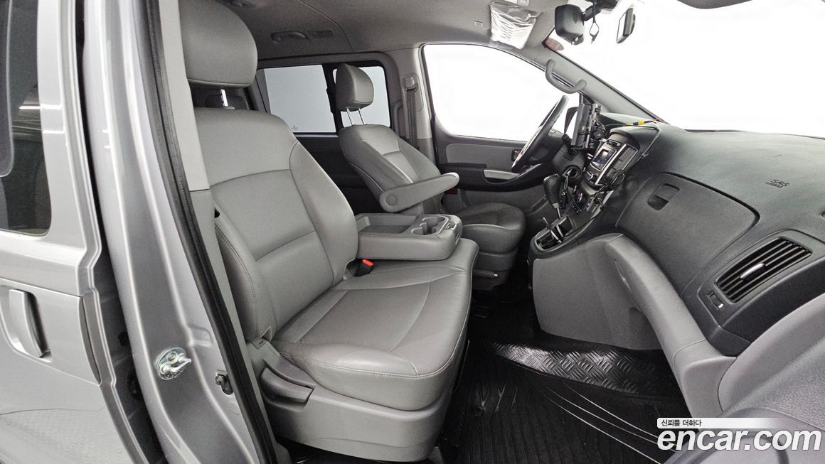 Hyundai Starex 2021