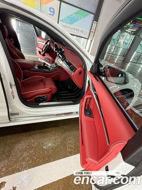 Audi A8 2011