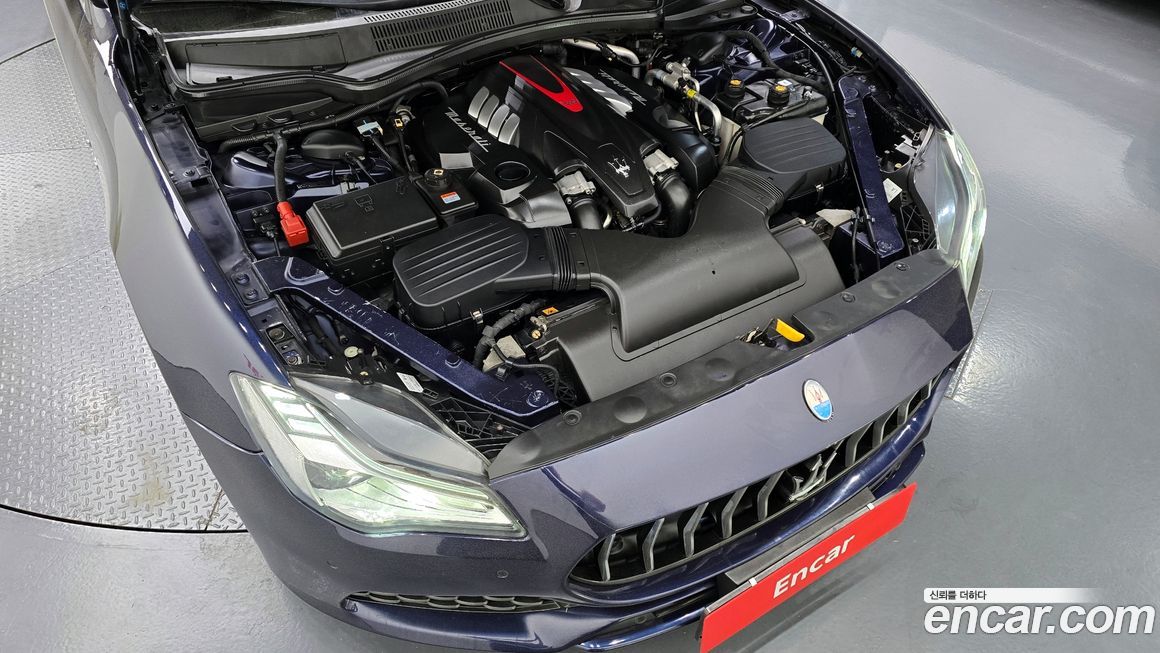 Maserati Quattroporte 2015