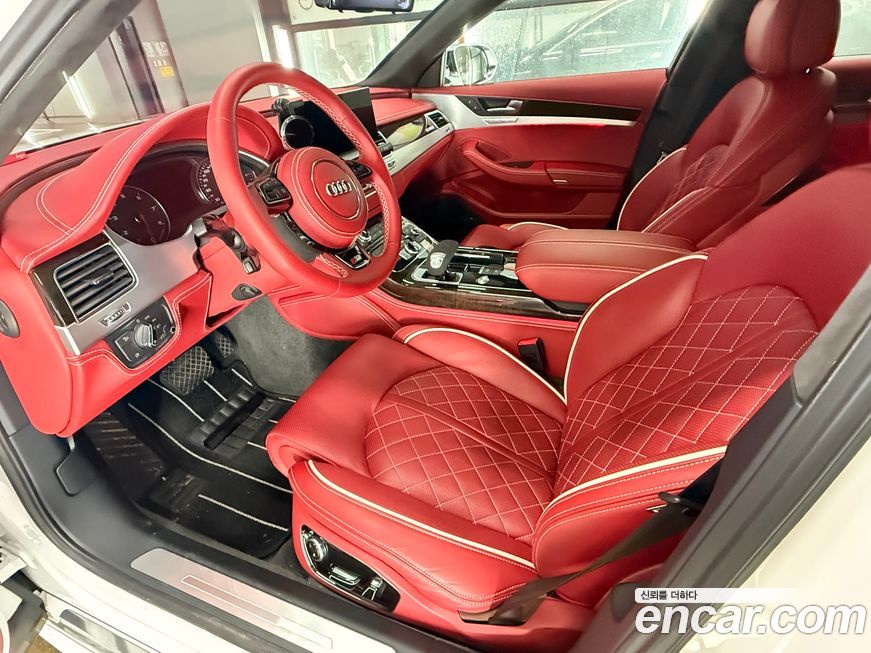 Audi A8 2011