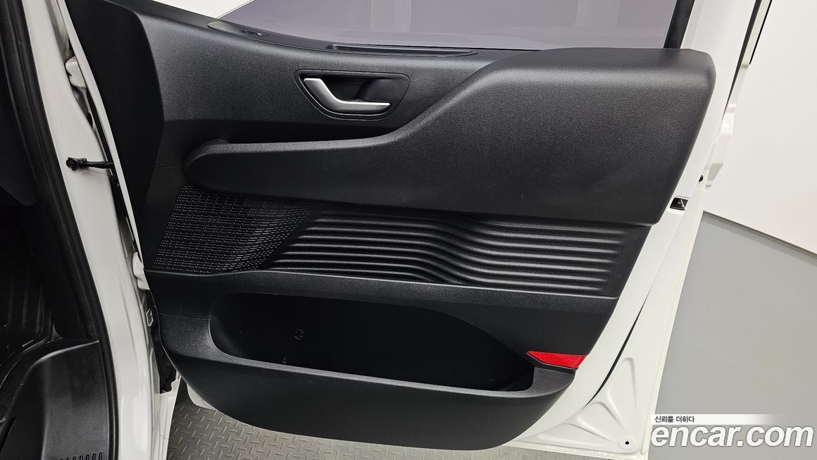 Hyundai Staria 2022
