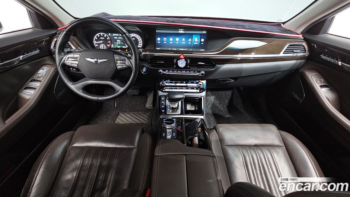 Genesis EQ900 2017