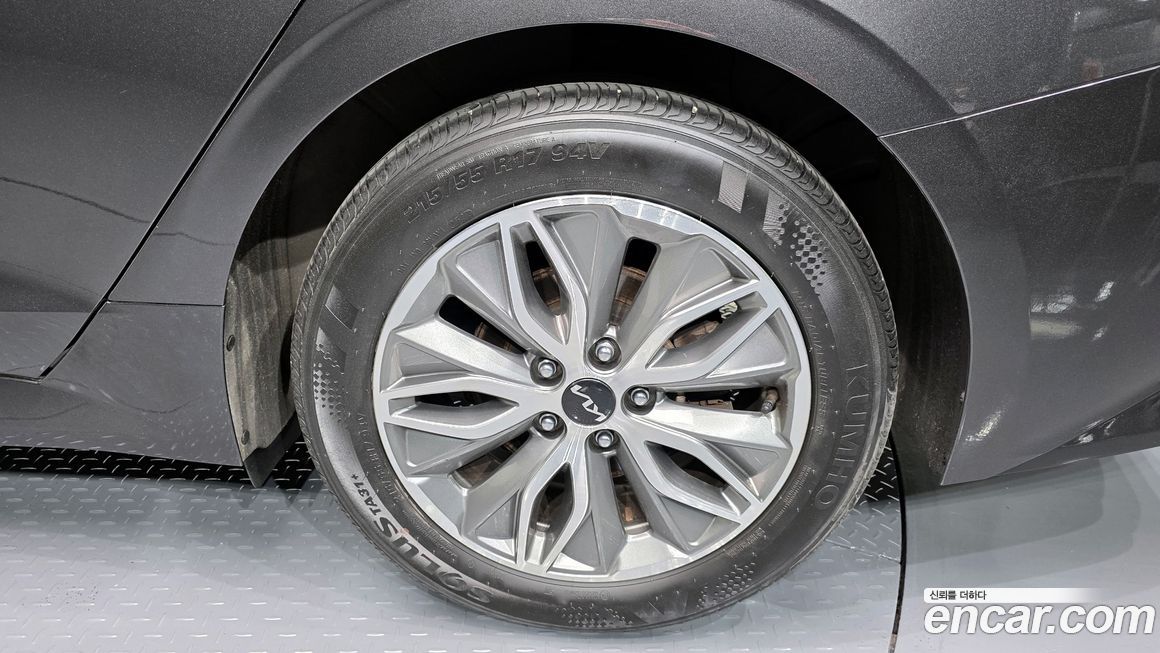Kia K5 2023
