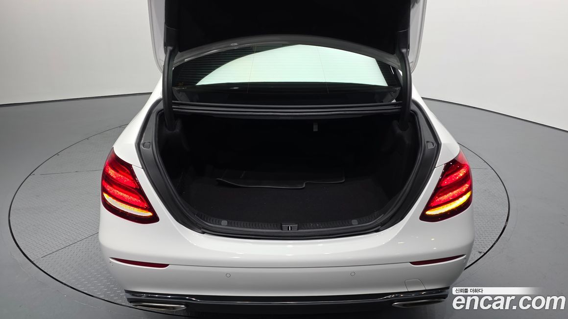 Mercedes-Benz E-Class 2018