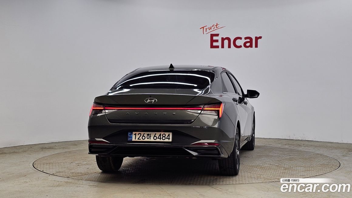Hyundai AVANTE 2022