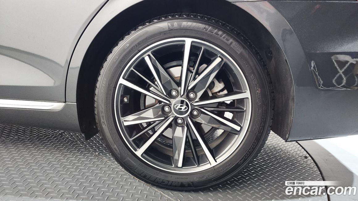Hyundai Grandeur 2021