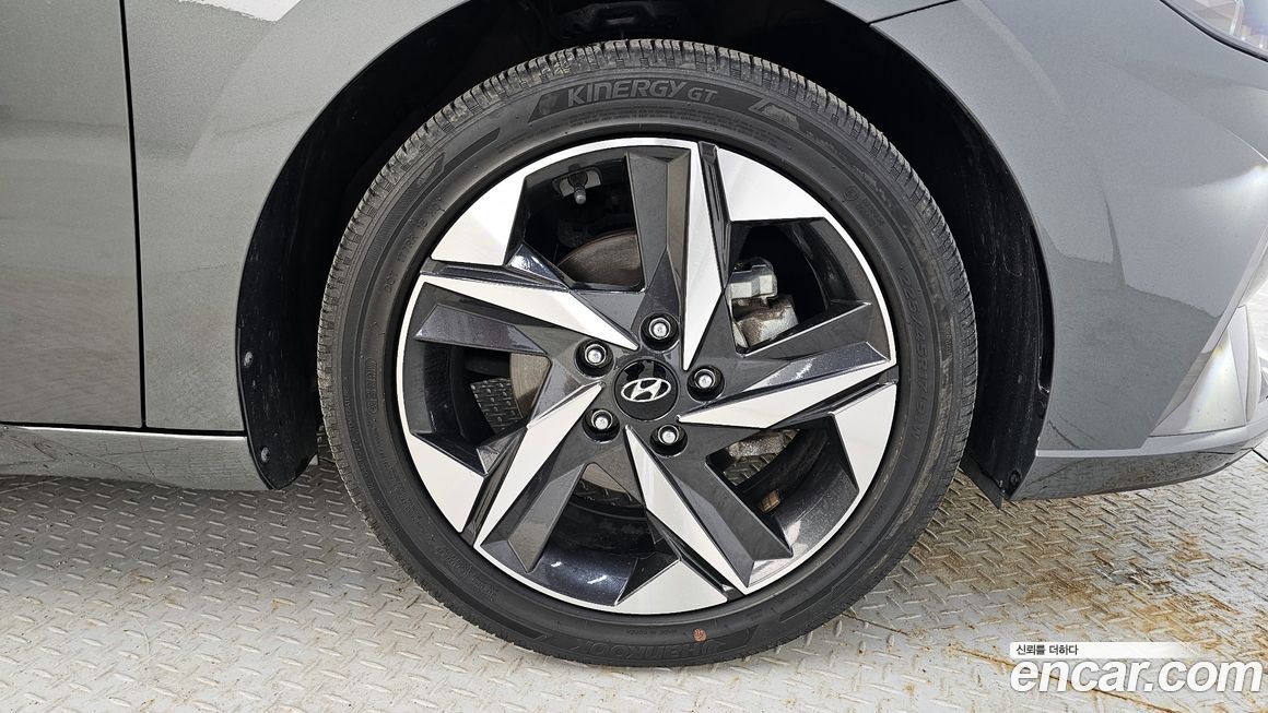 Hyundai AVANTE 2022