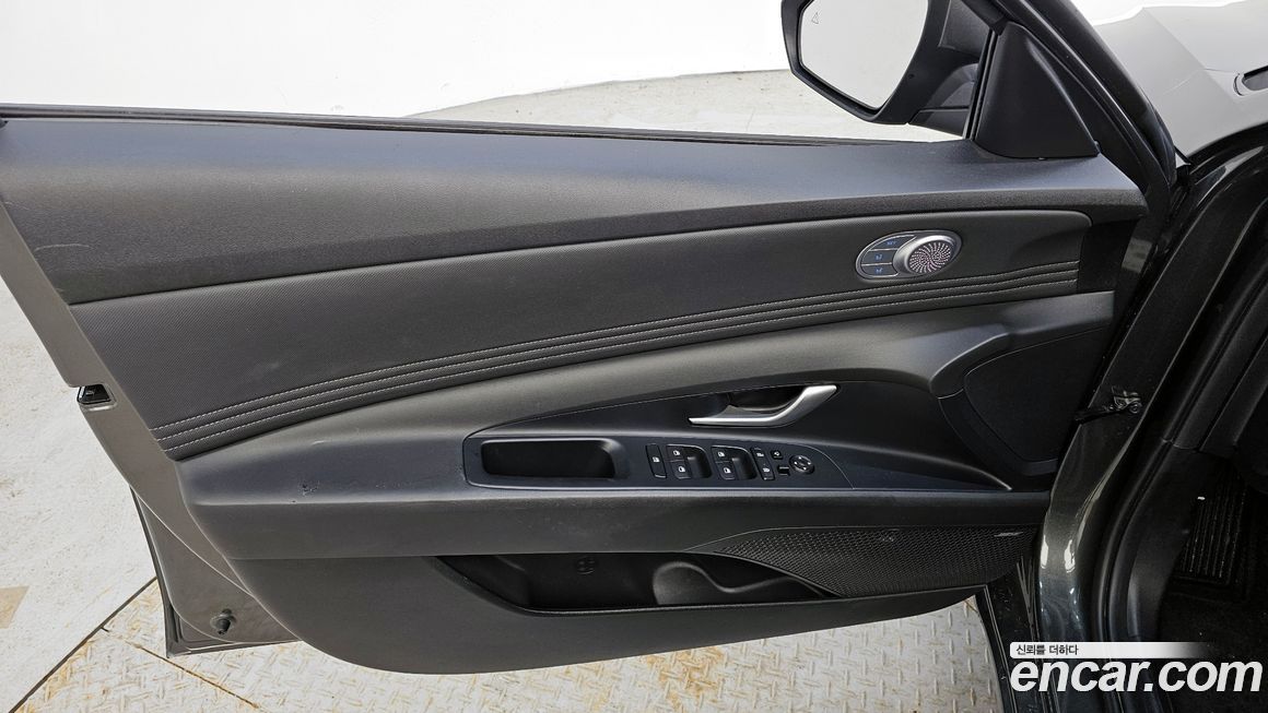 Hyundai AVANTE 2022