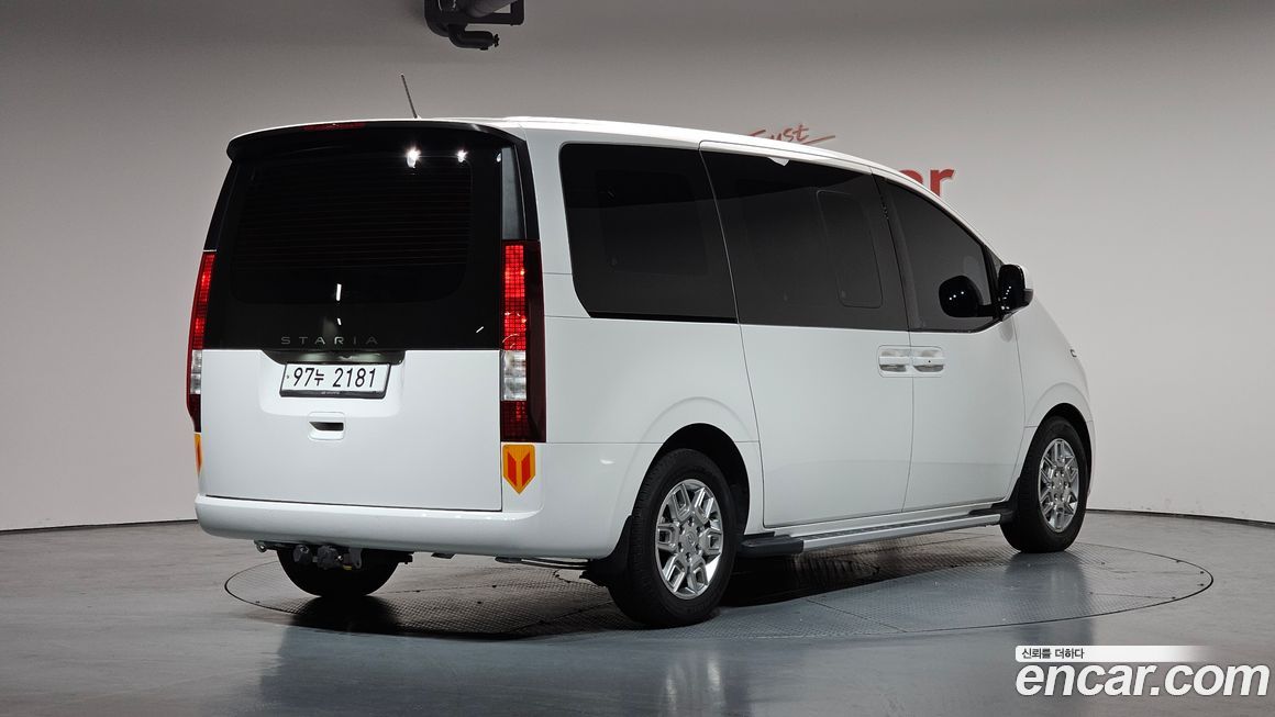 Hyundai Staria 2022