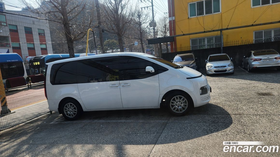 Hyundai Staria 2022