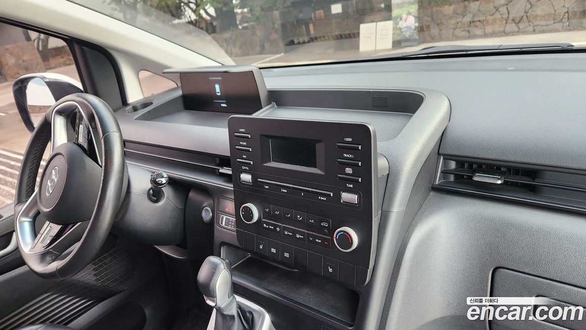 Hyundai Staria 2022