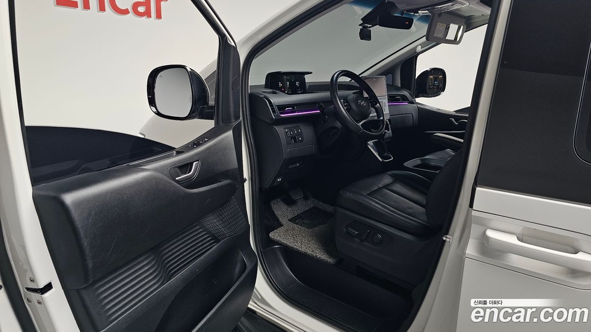 Hyundai Staria 2022