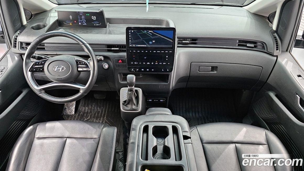 Hyundai Staria 2023