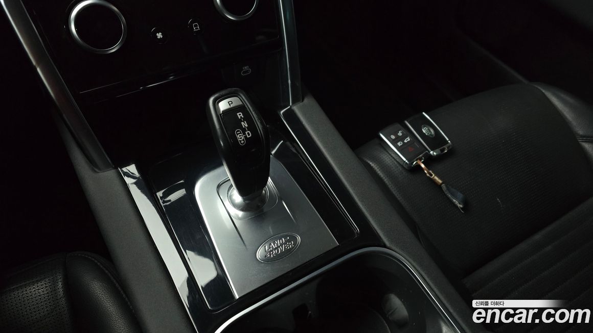 Land Rover Discovery Sport 2021