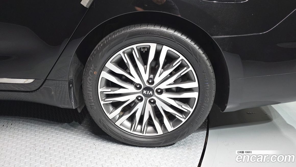 Kia K7 2021
