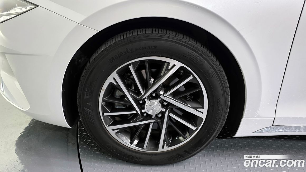 Hyundai Grandeur 2020