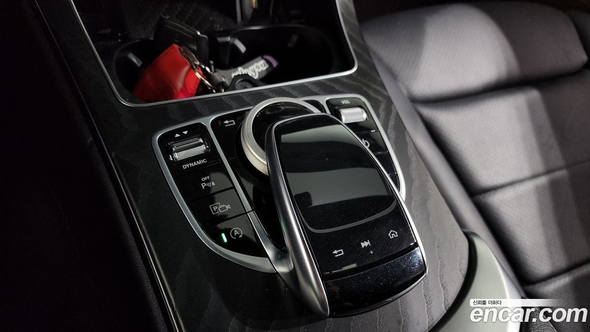 Mercedes-Benz C-Class 2021
