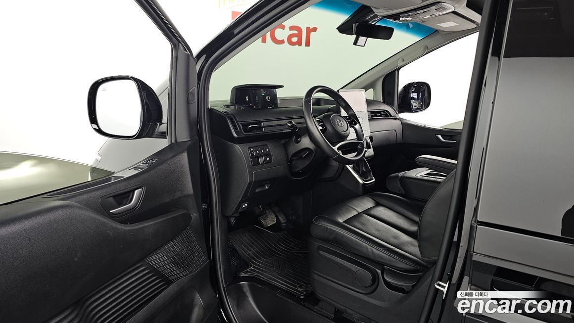 Hyundai Staria 2024