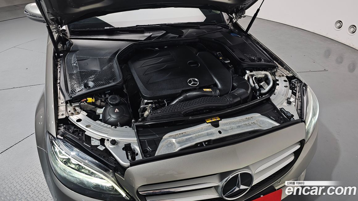 Mercedes-Benz C-Class 2020