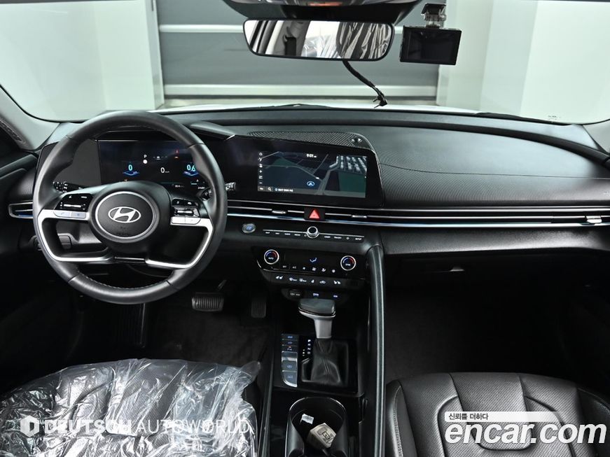 Hyundai AVANTE 2025