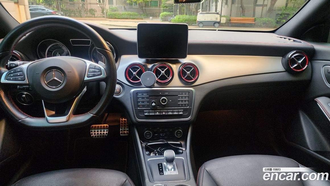 Mercedes-Benz CLA-Class 2015