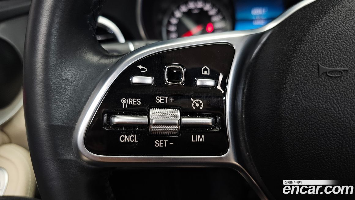 Mercedes-Benz C-Class 2020